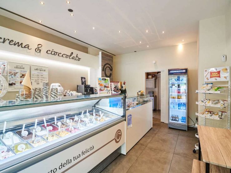 OCCASIONE IN CENTRO CITTA’!! GELATERIA E CAFFETTERIA PRONTA DA RITIRARE