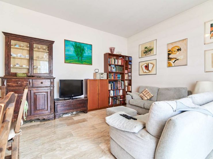TRILOCALE CON BOX E CANTINA