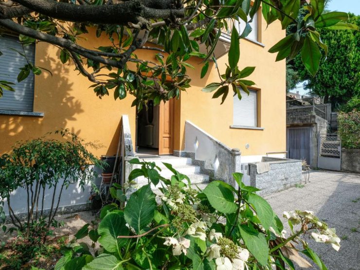 VILLA SINGOLA A BREMBATE