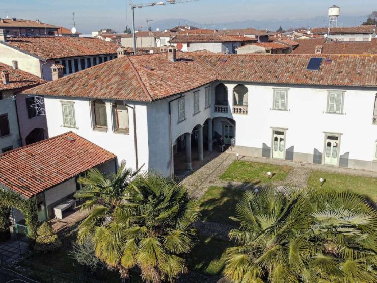 VILLA SINGOLA AD URGNANO