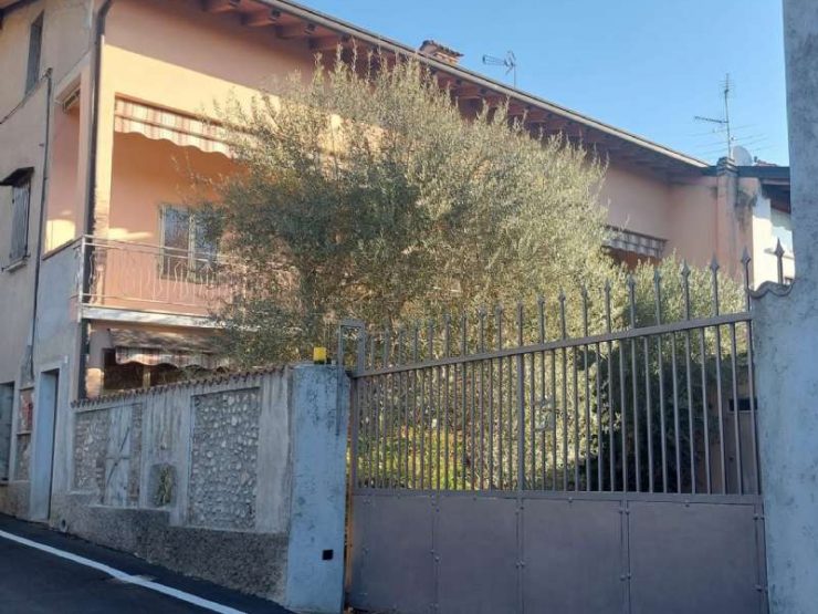 CASA INDIPENDENTE A LONATO DEL GARDA