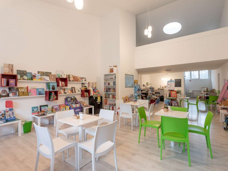 LOCALE COMMERCIALE IN VENDITA A DALMINE CON VETRINE E TERRAZZO