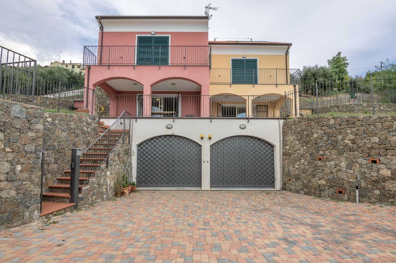 SAVONA PORZIONE DI VILLA CON VISTA MARE!