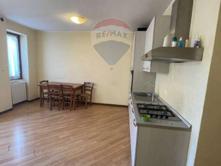 Trilocale indipendente senza spese condominiali