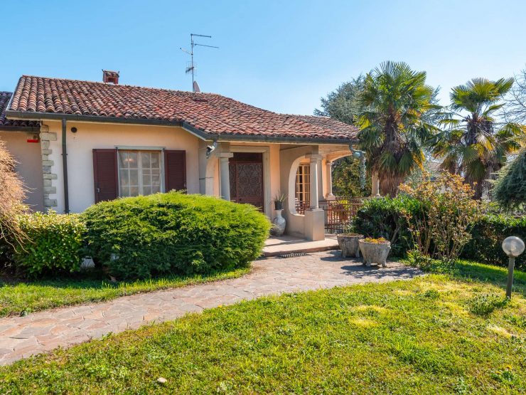 VILLA SINGOLA CON 1.000 MQ DI GIARDINO E PRIVACY