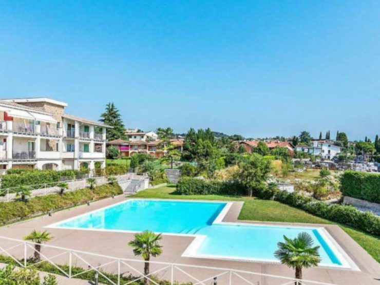 Appartamento con piscina e vista lago in vendita a Padenghe sul Garda!!!