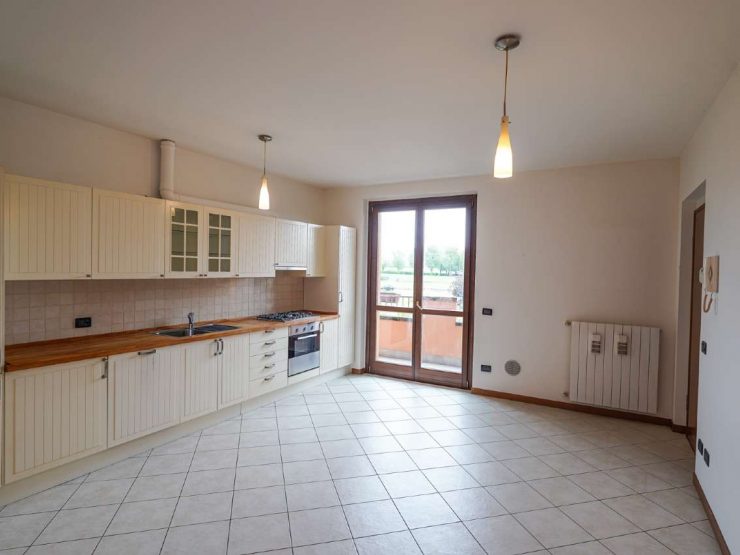 CHIGNOLO D’ISOLA,TRILOCALE CON INGRESSO INDIPENDENTE