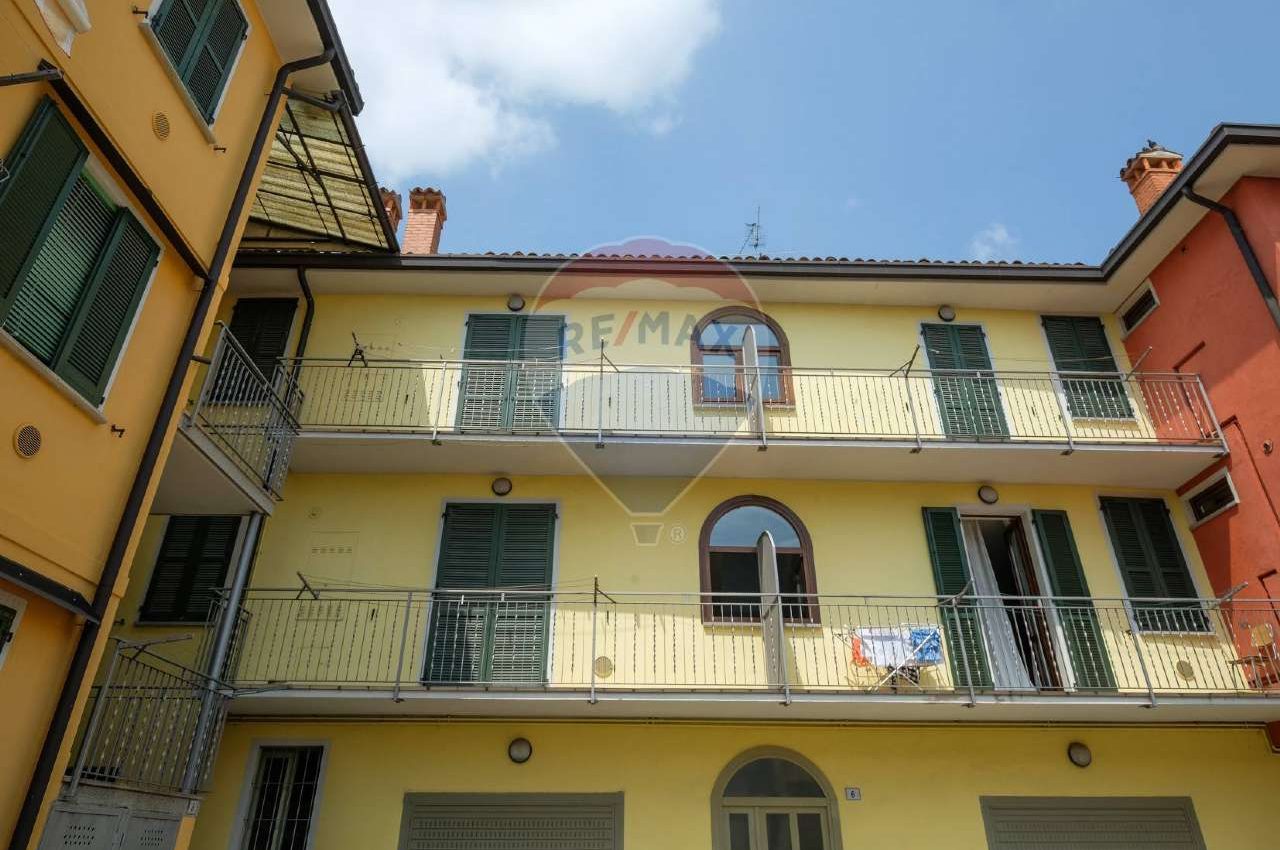 BILOCALE CON BALCONE E BOX