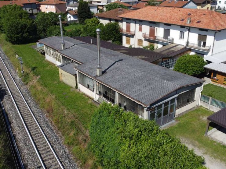 CAPANNONE INDUSTRIALE A MARIANO COMENSE