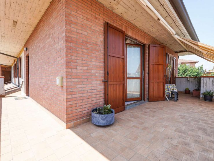 APPARTAMENTO INDIPENDENTE CON TERRAZZO