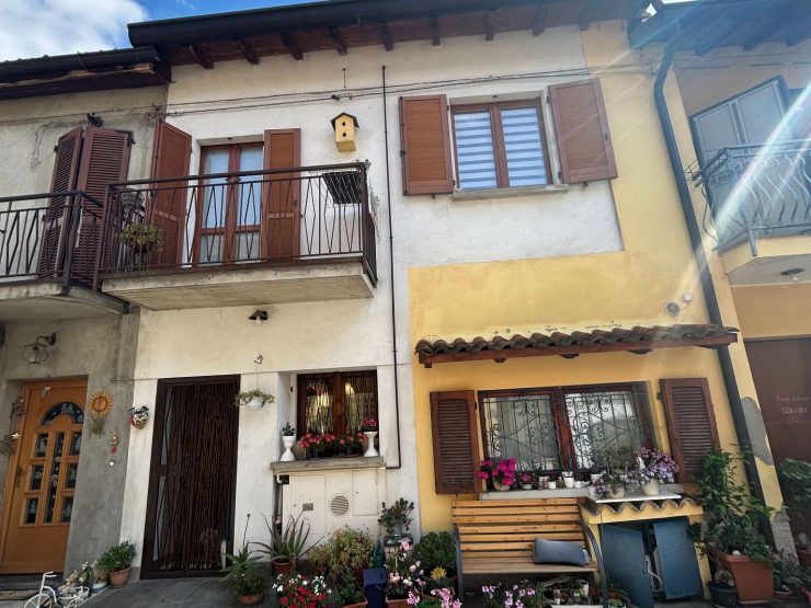 PORZIONE DI CASA A ROBBIATE