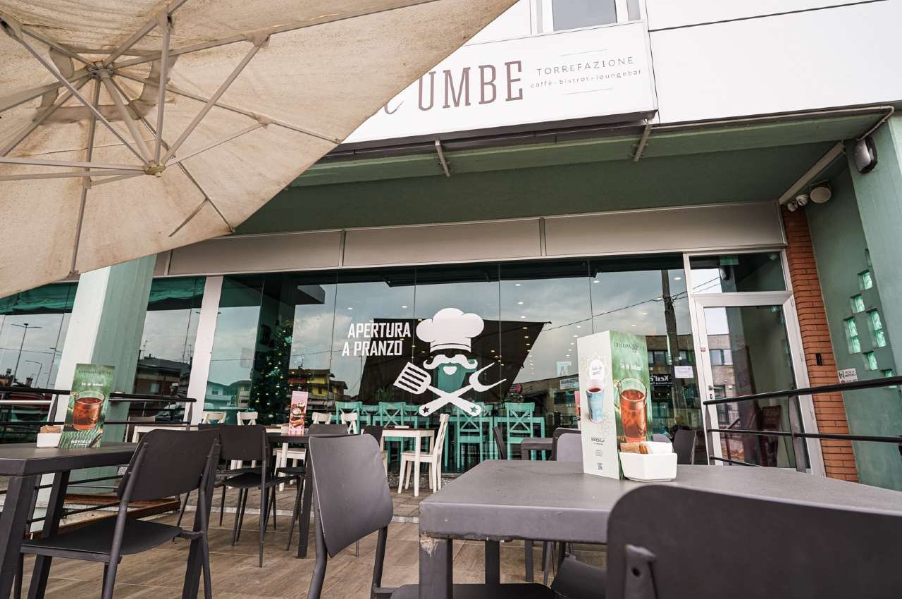 BONATE SOTTO BAR COMPLETAMENTE ARREDATO