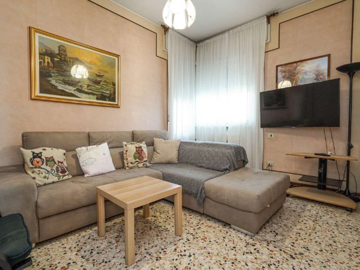 QUADRILOCALE CON POSTO AUTO E CANTINA A BUSSERO