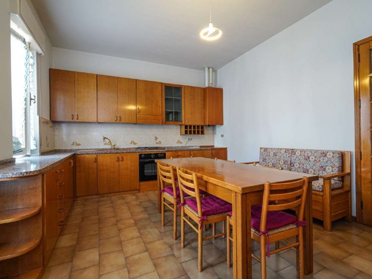 VILLA A SCHIERA A TREVIGLIO D RISTRUTTURARE