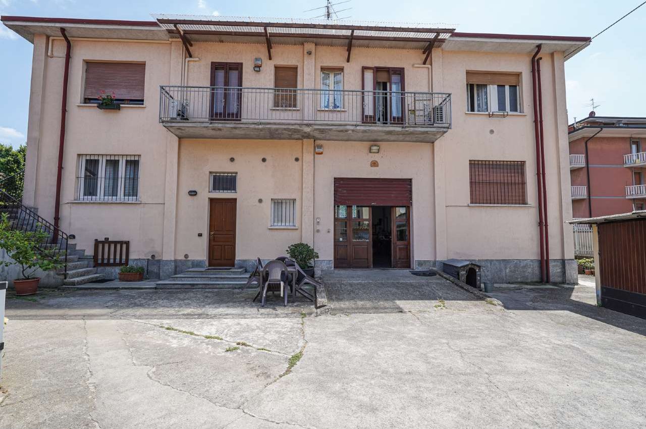 VILLA A SCHIERA A TREVIGLIO D RISTRUTTURARE