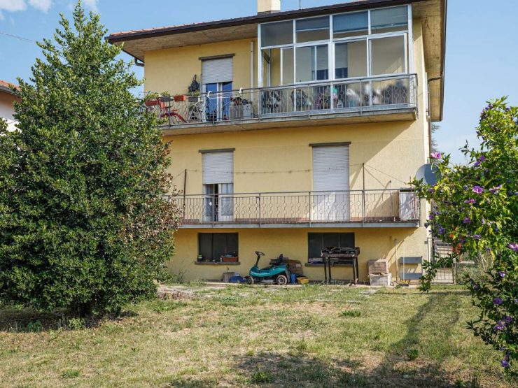 TRILOCALE AL PIANO TERRA  AD ALMENNO SAN BARTOLOMEO
