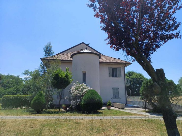 QUADRILOCALE CON BOX  A PADERNO D’ADDA