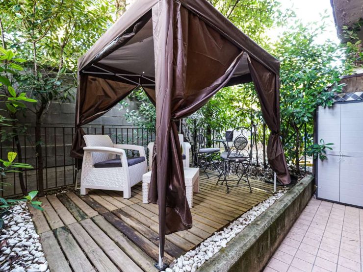 MONOLOCALE CON GIARDINO E BOX A TREZZANO ROSA