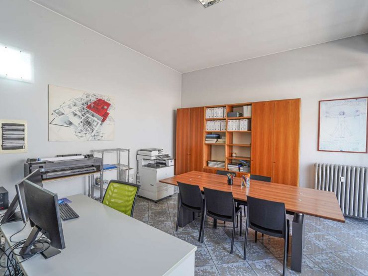 BONATE SOTTO, LOCALE COMMERCIALE