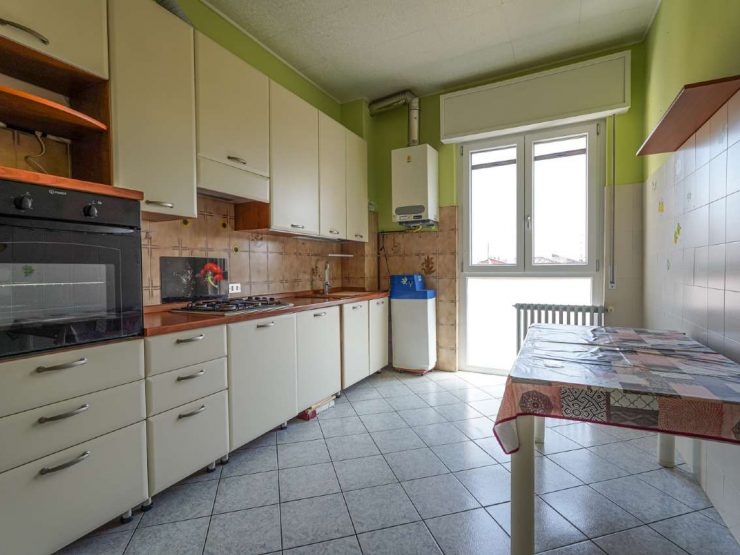 APPARTAMENTO CON BOX E CANTINA A BREMBATE
