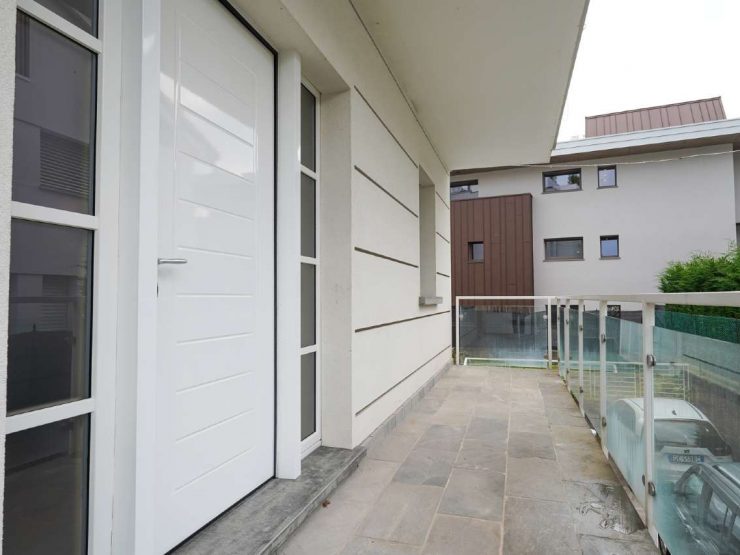 BILOCALE CON BOX E GIARDINO