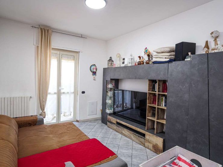 BELLUSCO,TRILOCALE AL PIANO RIALZATO