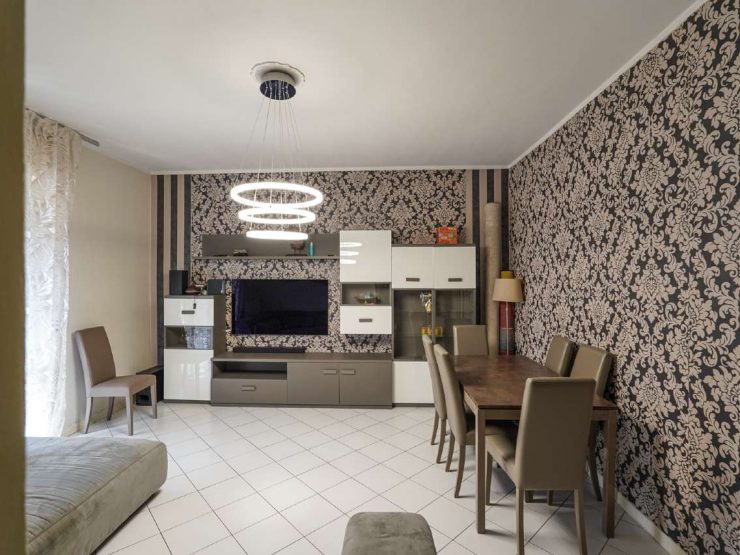 TRILOCALE CON BOX E CANTINA
