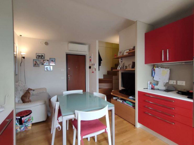 BILOCALE CON SOTTOTETTO,CANTINA E BOX