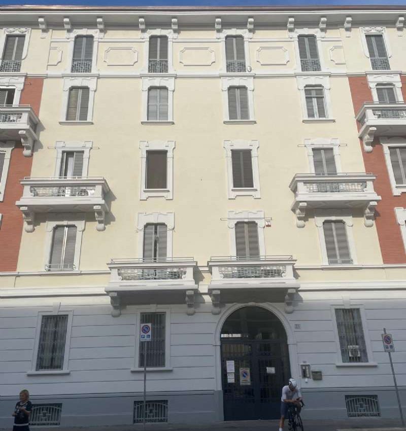 MILANO, BILOCALE  TERMOAUTONOMO