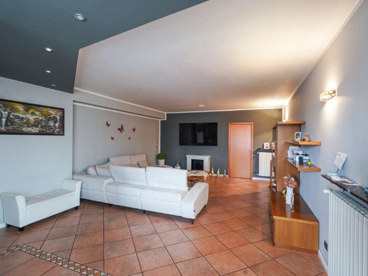 CASA SEMINPIDENDENTE A CISERANO