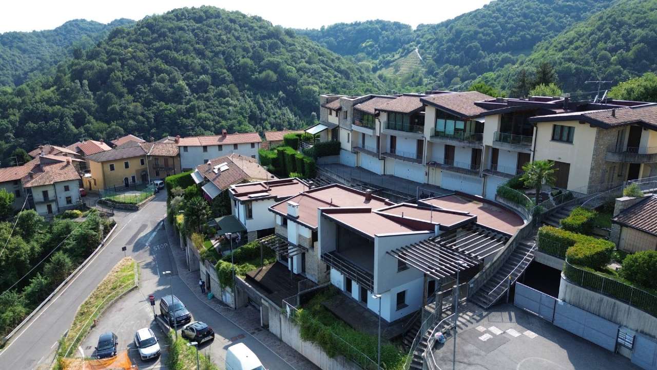 PORZIONE DI CASA CIELO TERRA DA RISTRUTTURARE A PALAZZAGO