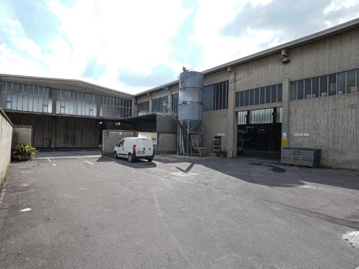 CAPANNONE INDUSTRIALE A GORLE