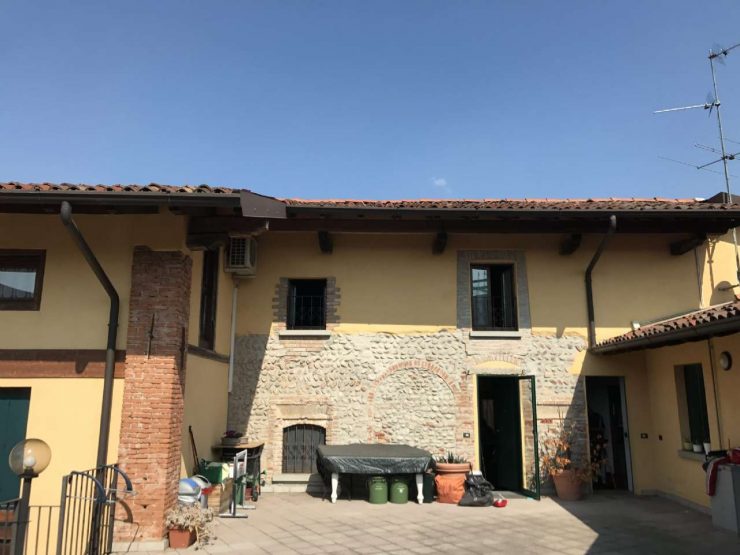 MONOLOCALE ARREDATO AD OSIO SOPRA