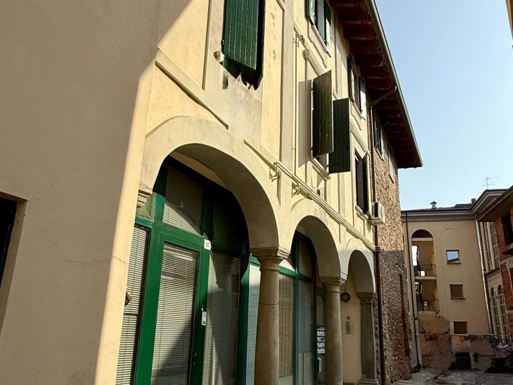 CAPRIATE SAN GERVASIO ,BILOCALE CON BOX