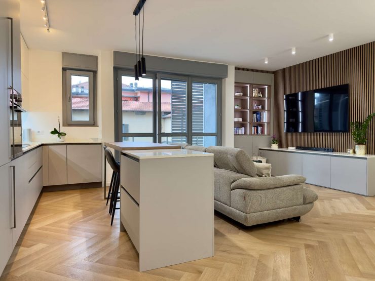 BERGAMO APPARTAMENTO CON GRANDE BALCONE